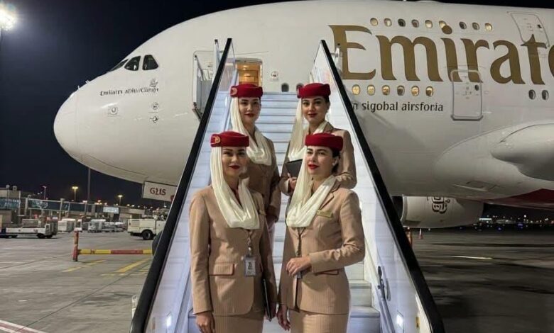 Condiții stewardesă: ce trebuie să știi înainte să aplici în 2027